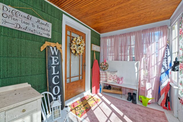 139 5th Avenue, Gloversville, NY 12078