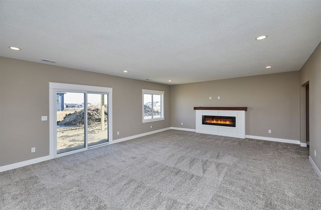 595 NW Georgetown Drive, Waukee, IA 50263