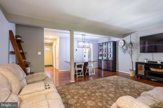 5 BIDEFORD CT, Parkville, MD 21234