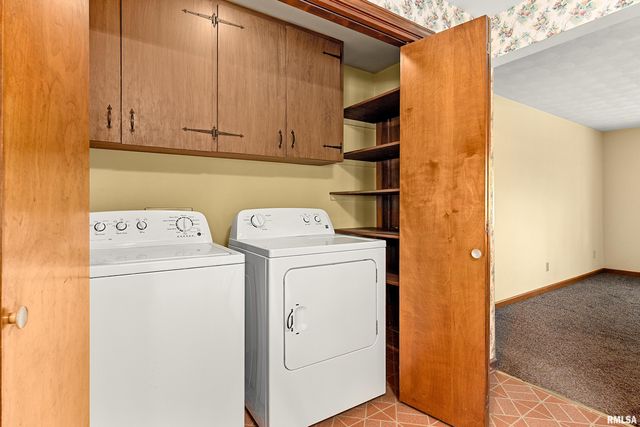 2049 S 4TH Avenue, Morton, IL 61550