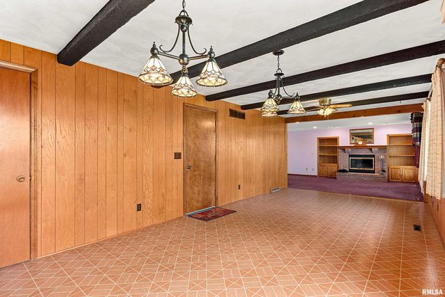 2049 S 4TH Avenue, Morton, IL 61550