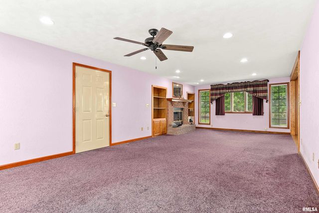 2049 S 4TH Avenue, Morton, IL 61550