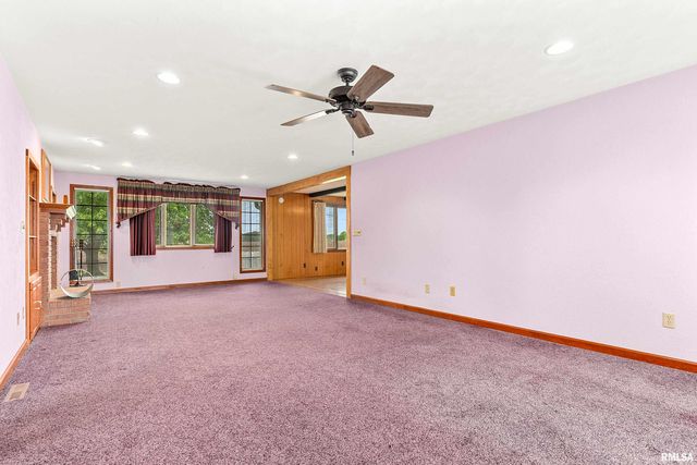 2049 S 4TH Avenue, Morton, IL 61550