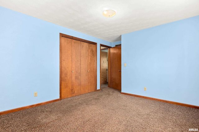 2049 S 4TH Avenue, Morton, IL 61550