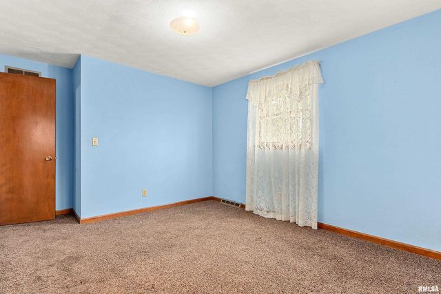 2049 S 4TH Avenue, Morton, IL 61550