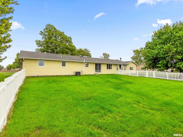 2049 S 4TH Avenue, Morton, IL 61550