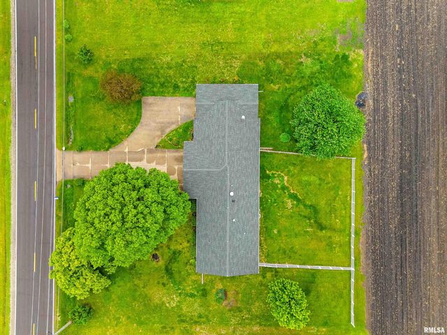 2049 S 4TH Avenue, Morton, IL 61550