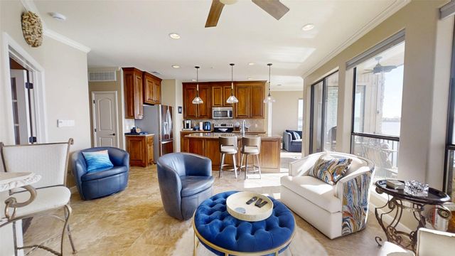 401 E Pearl Street 2204, Granbury, TX 76048