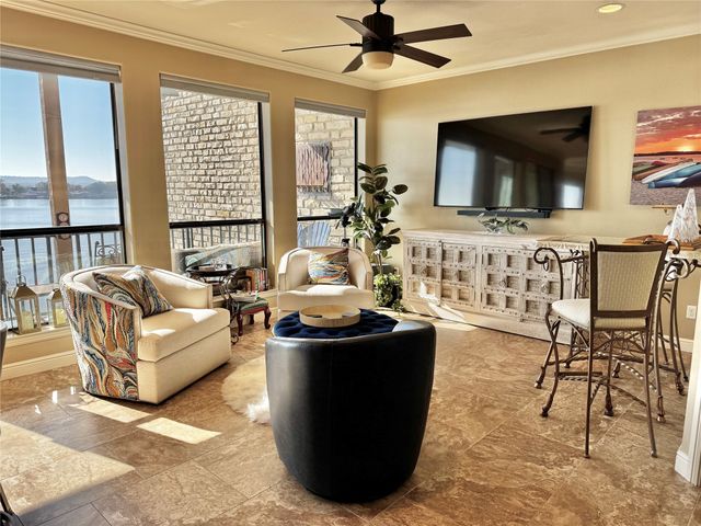 401 E Pearl Street 2204, Granbury, TX 76048