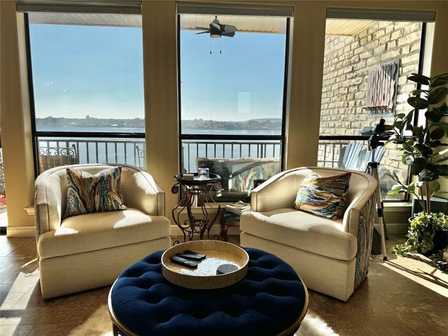 401 E Pearl Street 2204, Granbury, TX 76048