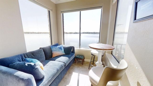 401 E Pearl Street 2204, Granbury, TX 76048