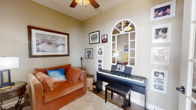 401 E Pearl Street 2204, Granbury, TX 76048