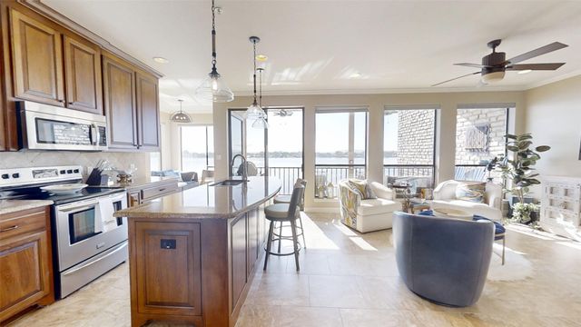 401 E Pearl Street 2204, Granbury, TX 76048