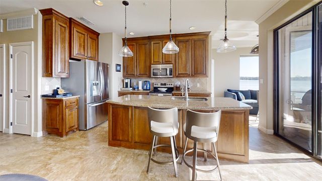 401 E Pearl Street 2204, Granbury, TX 76048