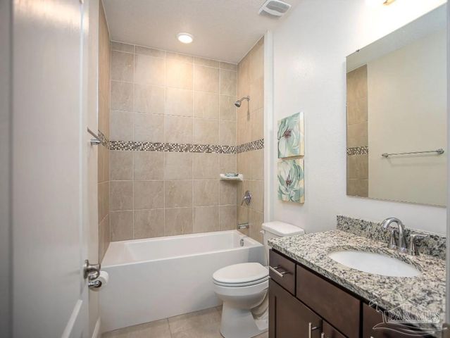 10794 Lucie Ct, Pensacola, FL 32526