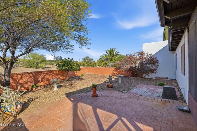 871 N Camino De Luz, Green Valley, AZ 85614
