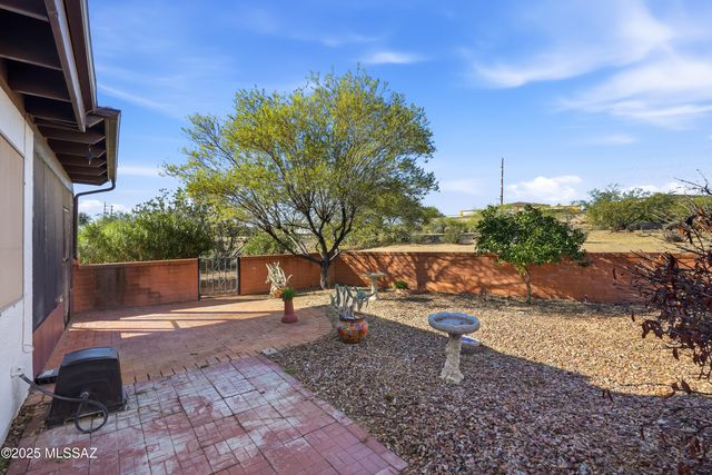 871 N Camino De Luz, Green Valley, AZ 85614