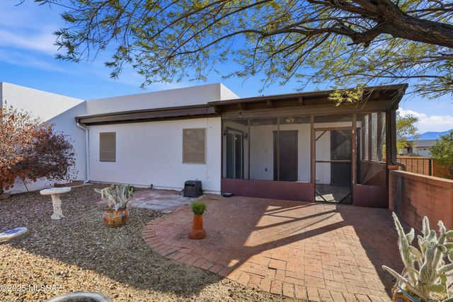 871 N Camino De Luz, Green Valley, AZ 85614