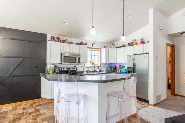 6166 35th Street S, Fargo, ND 58104