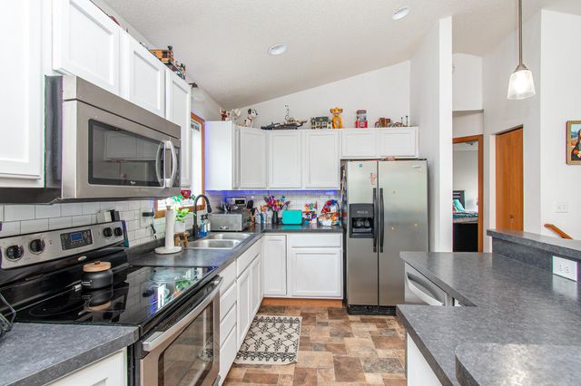 6166 35th Street S, Fargo, ND 58104