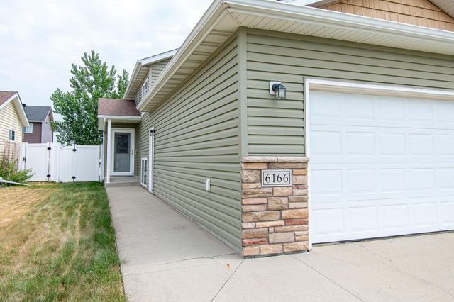 6166 35th Street S, Fargo, ND 58104