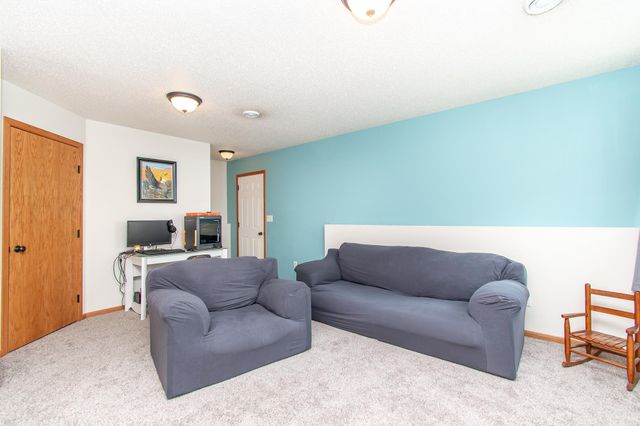 6166 35th Street S, Fargo, ND 58104
