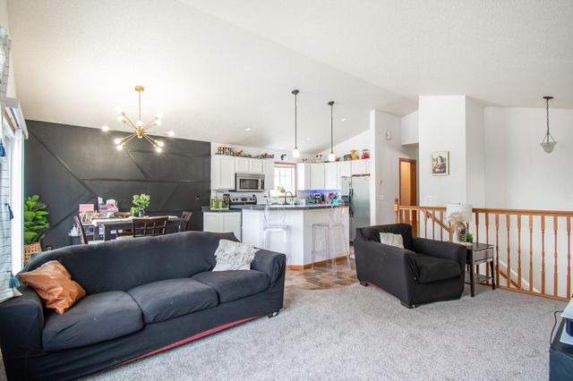 6166 35th Street S, Fargo, ND 58104