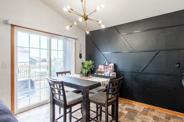 6166 35th Street S, Fargo, ND 58104