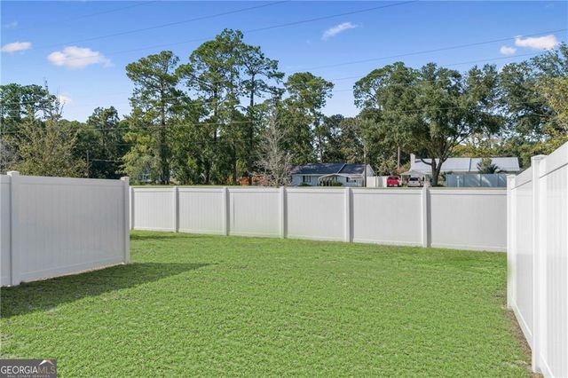 46 E Chapel Drive, Brunswick, GA 31525