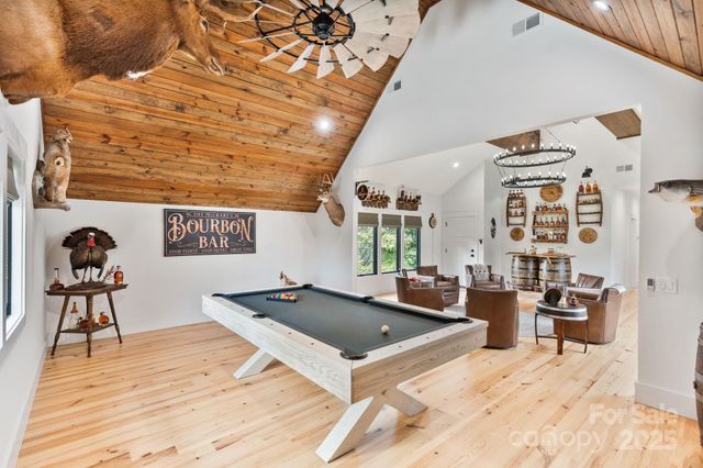 8250 Peninsula Lane, Sherrills Ford, NC 28673