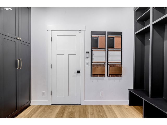 21281 Sw SIMON Ter, Sherwood, OR 97140