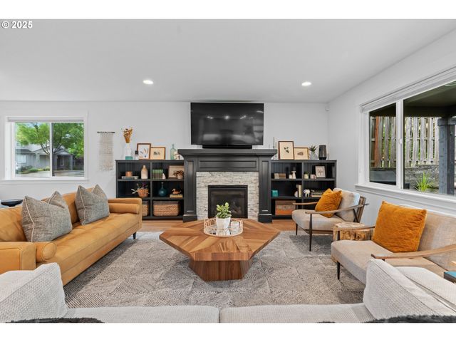 21281 Sw SIMON Ter, Sherwood, OR 97140