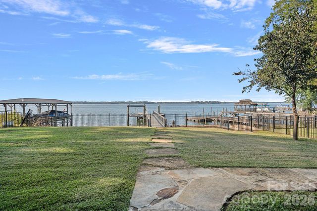 21013 Island Forest Drive, Cornelius, NC 28031