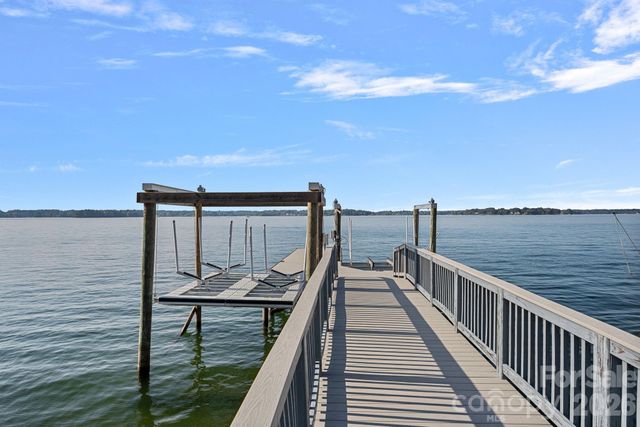 21013 Island Forest Drive, Cornelius, NC 28031