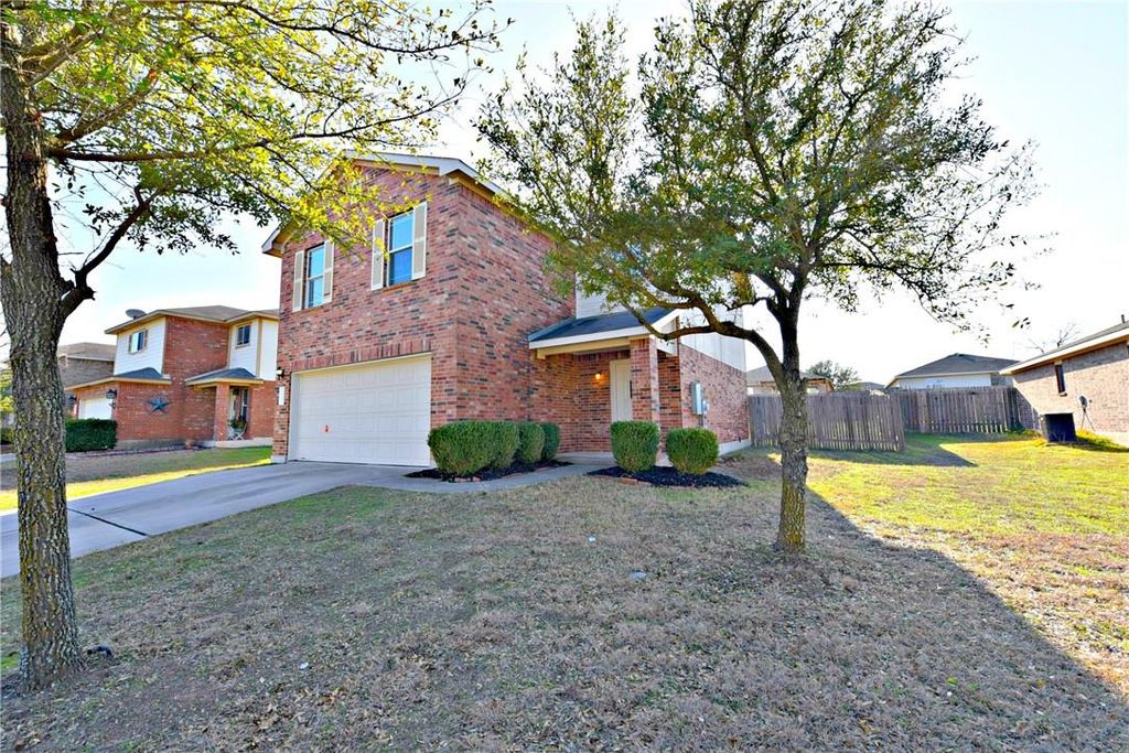 105 Mesa DR, Leander, TX 78641