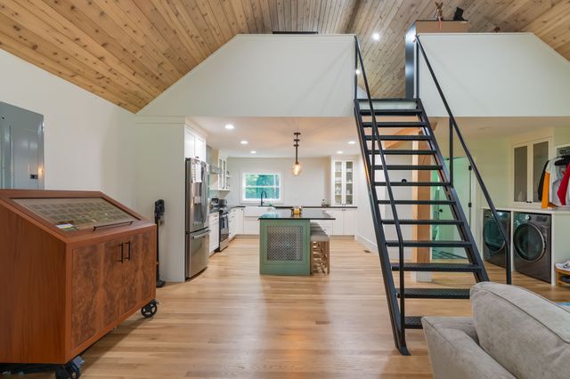 6645 Piney River Rd, N, Bon Aqua, TN 37025