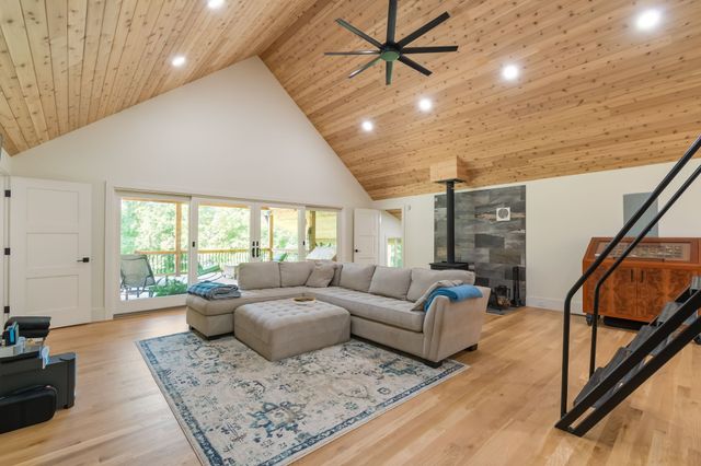 6645 Piney River Rd, N, Bon Aqua, TN 37025