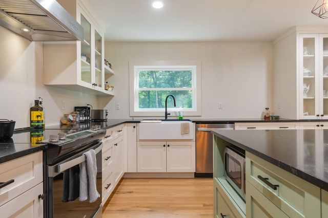 6645 Piney River Rd, N, Bon Aqua, TN 37025