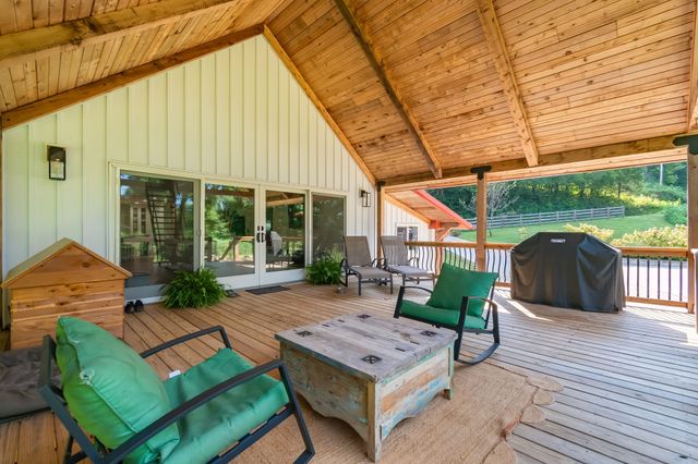 6645 Piney River Rd, N, Bon Aqua, TN 37025