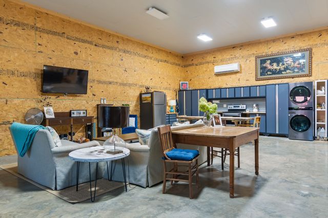 6645 Piney River Rd, N, Bon Aqua, TN 37025