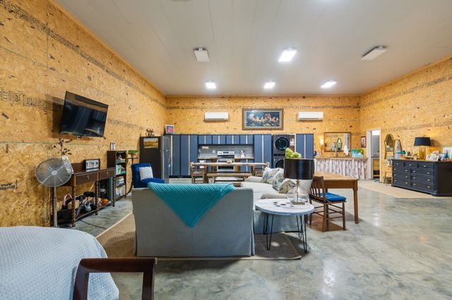6645 Piney River Rd, N, Bon Aqua, TN 37025