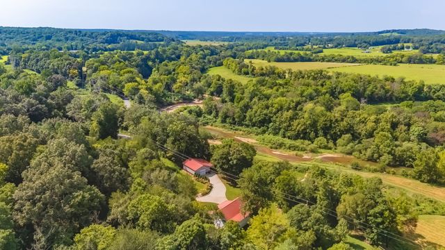 6645 Piney River Rd, N, Bon Aqua, TN 37025
