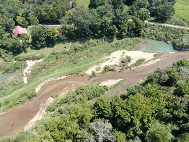 6645 Piney River Rd, N, Bon Aqua, TN 37025