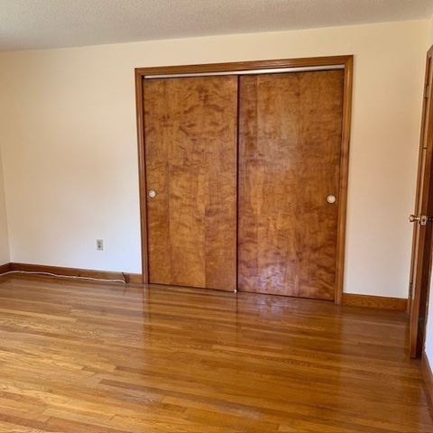 105 Salisbury St 105, Dracut, MA 01826