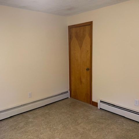 105 Salisbury St 105, Dracut, MA 01826