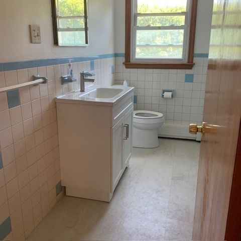 105 Salisbury St 105, Dracut, MA 01826