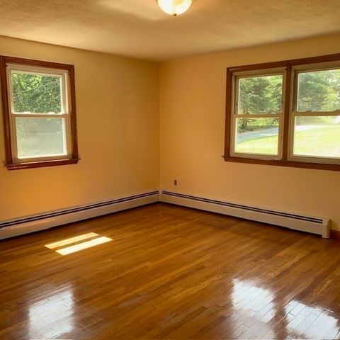105 Salisbury St 105, Dracut, MA 01826