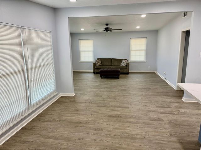 3304 Tanglebriar Drive, Pasadena, TX 77503