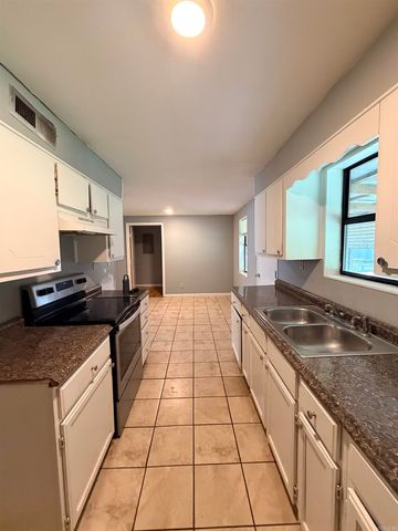 226 Walden, Benton, AR 72015