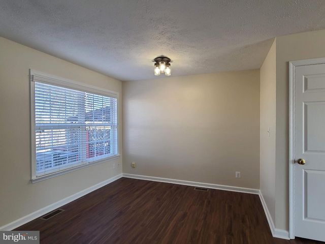 106 REGINA LN, Fredericksburg, VA 22405